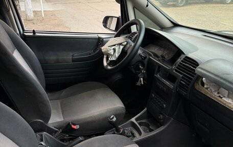 Opel Zafira A рестайлинг, 2005 год, 150 000 рублей, 20 фотография