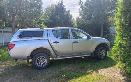 Mitsubishi L200 IV рестайлинг, 2012 год, 800 000 рублей, 2 фотография