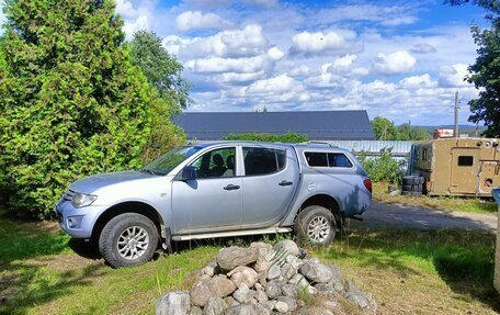 Mitsubishi L200 IV рестайлинг, 2012 год, 800 000 рублей, 4 фотография