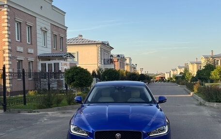 Jaguar XE I рестайлинг, 2017 год, 2 150 000 рублей, 3 фотография