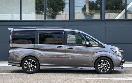 Honda Stepwgn IV, 2021 год, 2 649 000 рублей, 5 фотография