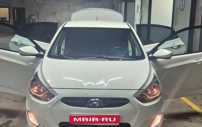 Hyundai Solaris II рестайлинг, 2014 год, 1 100 000 рублей, 1 фотография