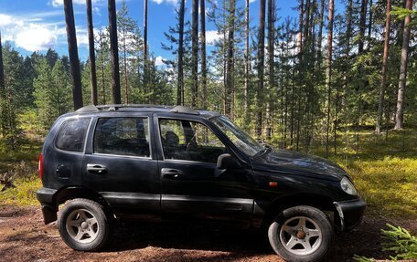 Chevrolet Niva I рестайлинг, 2006 год, 285 000 рублей, 2 фотография