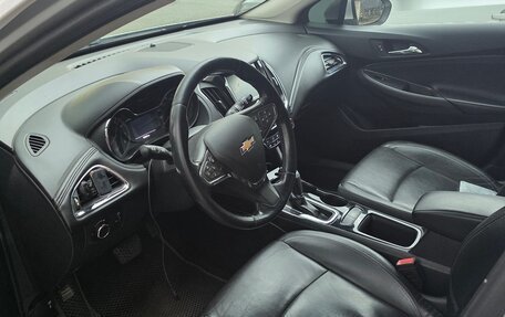 Chevrolet Cruze II, 2018 год, 750 000 рублей, 5 фотография