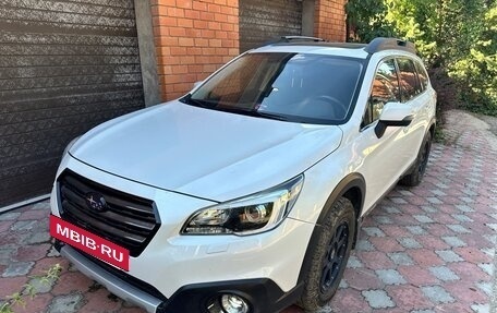 Subaru Outback IV рестайлинг, 2017 год, 2 600 000 рублей, 10 фотография