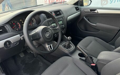 Volkswagen Jetta VI, 2011 год, 830 000 рублей, 10 фотография