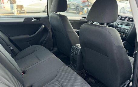 Volkswagen Jetta VI, 2011 год, 830 000 рублей, 17 фотография