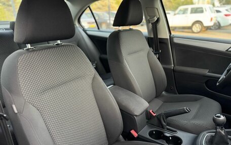Volkswagen Jetta VI, 2011 год, 830 000 рублей, 22 фотография