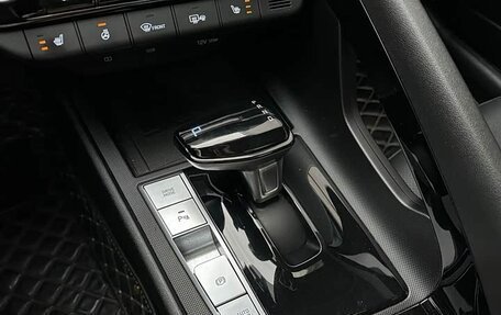 Hyundai Elantra, 2023 год, 1 199 999 рублей, 16 фотография