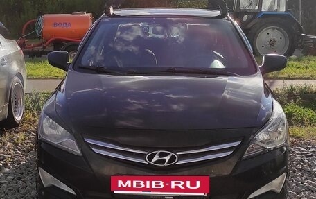 Hyundai Solaris II рестайлинг, 2015 год, 850 000 рублей, 3 фотография