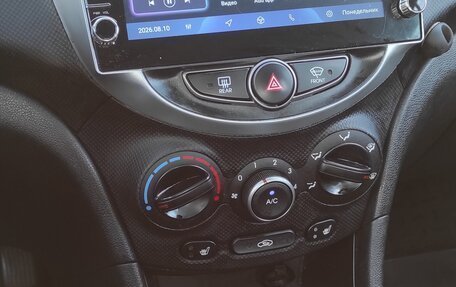Hyundai Solaris II рестайлинг, 2015 год, 850 000 рублей, 9 фотография