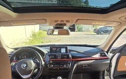 BMW 3 серия, 2019 год, 3 425 000 рублей, 15 фотография