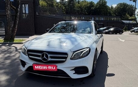 Mercedes-Benz E-Класс, 2016 год, 3 100 000 рублей, 2 фотография