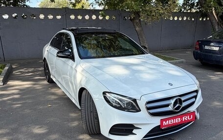 Mercedes-Benz E-Класс, 2016 год, 3 100 000 рублей, 5 фотография