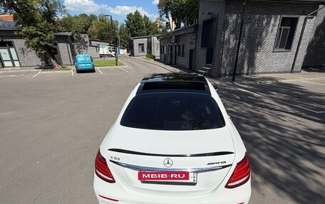 Mercedes-Benz E-Класс, 2016 год, 3 100 000 рублей, 20 фотография