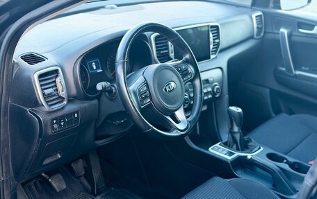 KIA Sportage IV рестайлинг, 2018 год, 1 400 000 рублей, 11 фотография