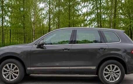 Volkswagen Touareg III, 2012 год, 1 550 000 рублей, 1 фотография