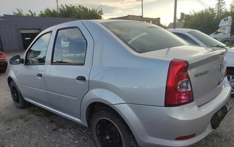 Renault Logan I, 2015 год, 820 000 рублей, 2 фотография