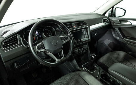 Volkswagen Tiguan II, 2022 год, 2 499 700 рублей, 12 фотография