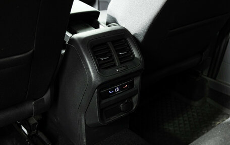 Volkswagen Tiguan II, 2022 год, 2 499 700 рублей, 17 фотография