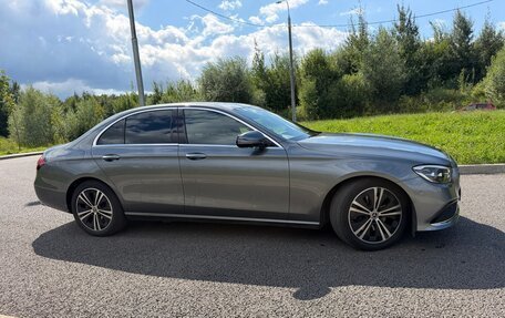 Mercedes-Benz E-Класс, 2022 год, 6 090 000 рублей, 5 фотография