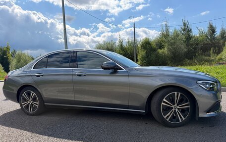 Mercedes-Benz E-Класс, 2022 год, 6 090 000 рублей, 4 фотография
