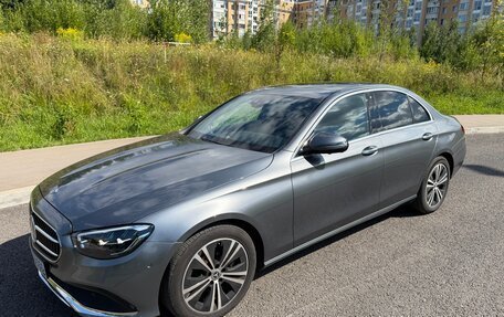 Mercedes-Benz E-Класс, 2022 год, 6 090 000 рублей, 11 фотография