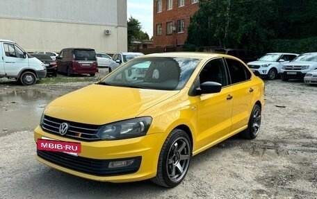 Volkswagen Polo VI (EU Market), 2019 год, 650 000 рублей, 2 фотография