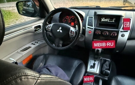 Mitsubishi Pajero Sport II рестайлинг, 2011 год, 1 570 000 рублей, 10 фотография