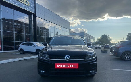 Volkswagen Tiguan II, 2017 год, 2 347 900 рублей, 2 фотография