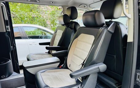 Volkswagen Multivan T6 рестайлинг, 2018 год, 4 500 000 рублей, 13 фотография