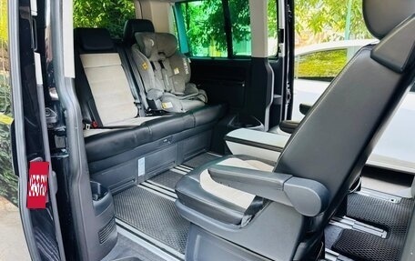 Volkswagen Multivan T6 рестайлинг, 2018 год, 4 500 000 рублей, 12 фотография