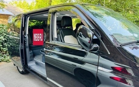 Volkswagen Multivan T6 рестайлинг, 2018 год, 4 500 000 рублей, 11 фотография