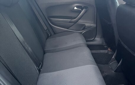 Volkswagen Polo VI (EU Market), 2013 год, 800 000 рублей, 12 фотография