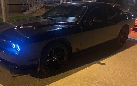 Dodge Challenger III рестайлинг 2, 2018 год, 3 100 000 рублей, 8 фотография