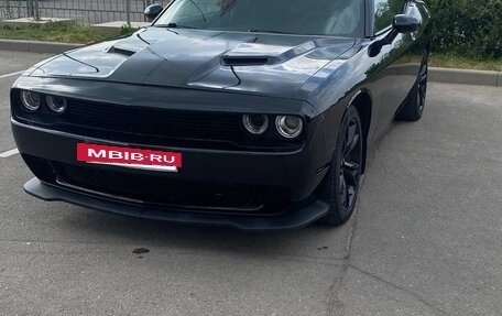 Dodge Challenger III рестайлинг 2, 2018 год, 3 100 000 рублей, 7 фотография