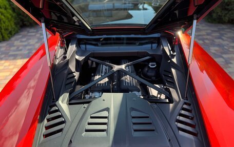 Lamborghini Huracán, 2019 год, 20 000 000 рублей, 7 фотография