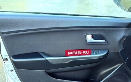 KIA Rio III рестайлинг, 2012 год, 675 000 рублей, 18 фотография