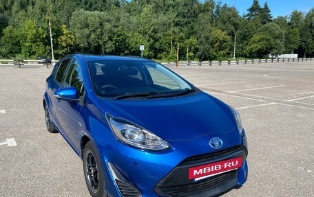 Toyota Aqua I, 2018 год, 1 350 000 рублей, 2 фотография