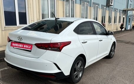 Hyundai Solaris II рестайлинг, 2021 год, 1 750 000 рублей, 6 фотография