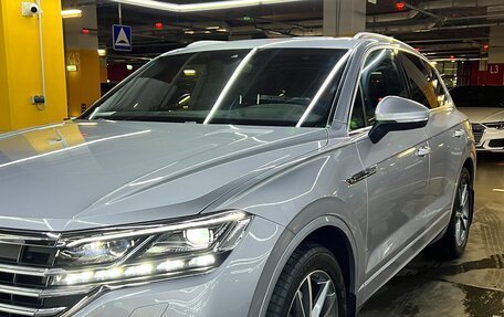 Volkswagen Touareg III, 2018 год, 5 200 000 рублей, 2 фотография