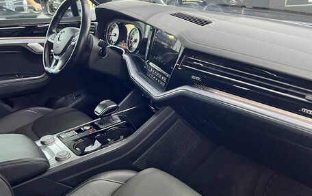 Volkswagen Touareg III, 2018 год, 5 200 000 рублей, 19 фотография