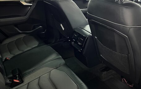 Volkswagen Touareg III, 2018 год, 5 200 000 рублей, 22 фотография