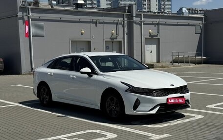 KIA K5, 2021 год, 1 580 000 рублей, 1 фотография