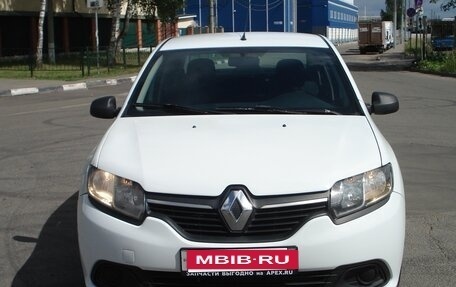 Renault Logan II, 2018 год, 590 000 рублей, 1 фотография