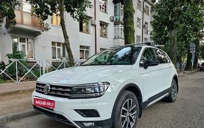 Volkswagen Tiguan II, 2018 год, 2 300 000 рублей, 1 фотография