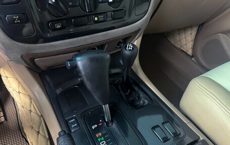 Toyota Land Cruiser 100 рестайлинг 2, 1998 год, 2 500 000 рублей, 15 фотография