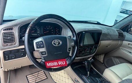 Toyota Land Cruiser 100 рестайлинг 2, 1998 год, 2 500 000 рублей, 17 фотография