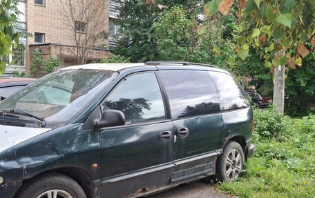 Plymouth Voyager III, 1999 год, 50 000 рублей, 2 фотография