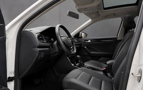 Volkswagen T-Roc I, 2022 год, 1 670 000 рублей, 5 фотография